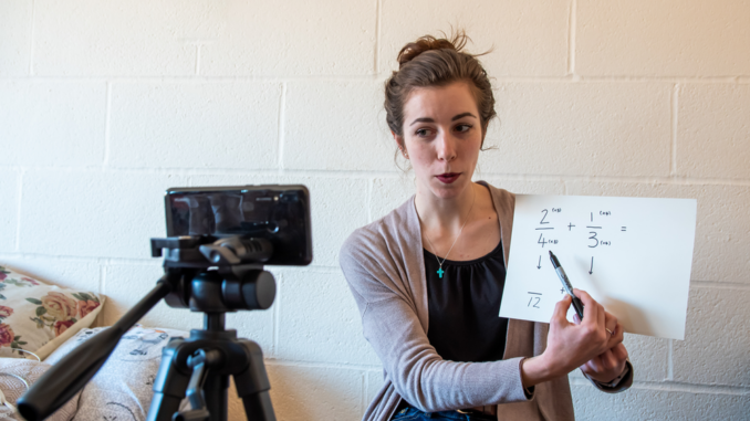 Live lectures at the EAV